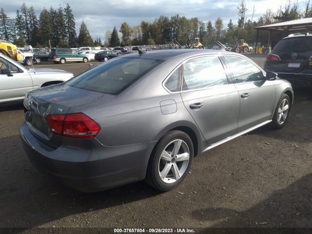 1VWAT7A31FC104143 Volkswagen Passat 1.8t Limited Edition