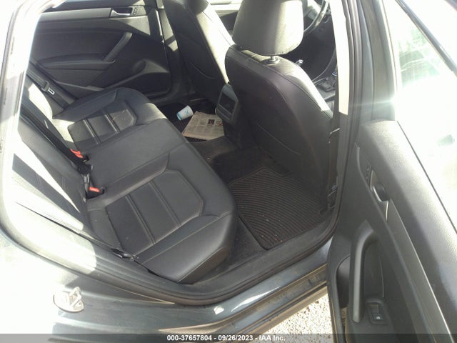 1VWAT7A31FC104143 Volkswagen Passat 1.8t Limited Edition