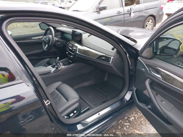 WBA13BK03NCJ35285 BMW 5 Series M550i Xdrive