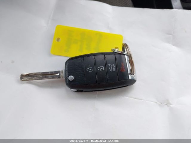 5XXGM4A76FG448823 KIA Optima Lx