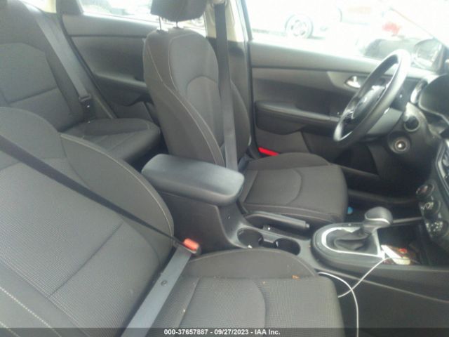 3KPF24AD8LE232774 KIA Forte Lxs