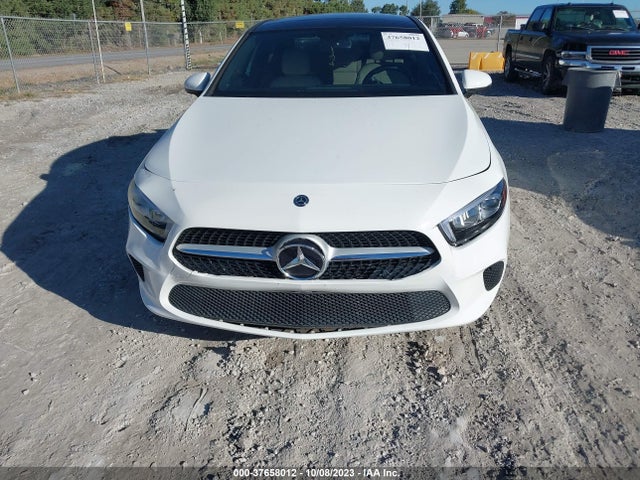 W1K3G4EBXLW045657 Mercedes-Benz A-class A 220