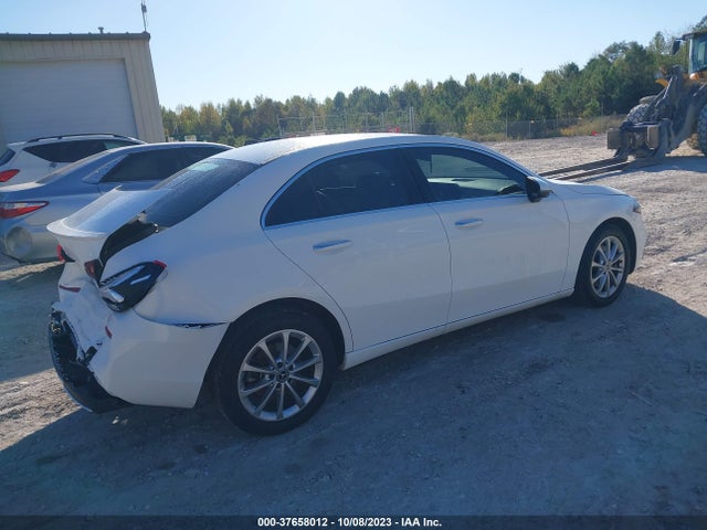 W1K3G4EBXLW045657 Mercedes-Benz A-class A 220