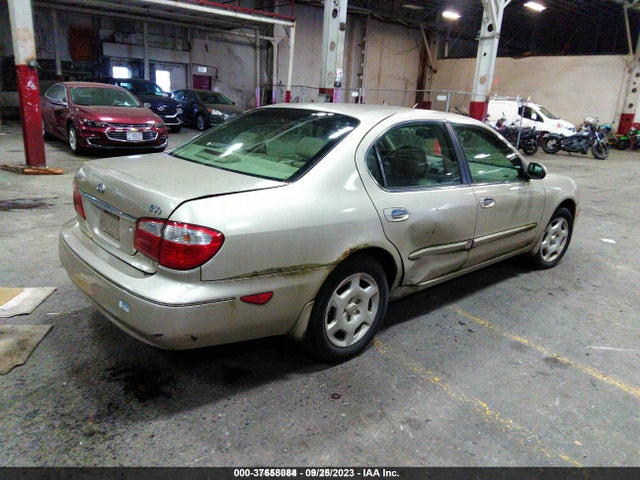 2000 INFINITI I30 LUXURY/TOURING VIN: JNKCA31A6YT202644