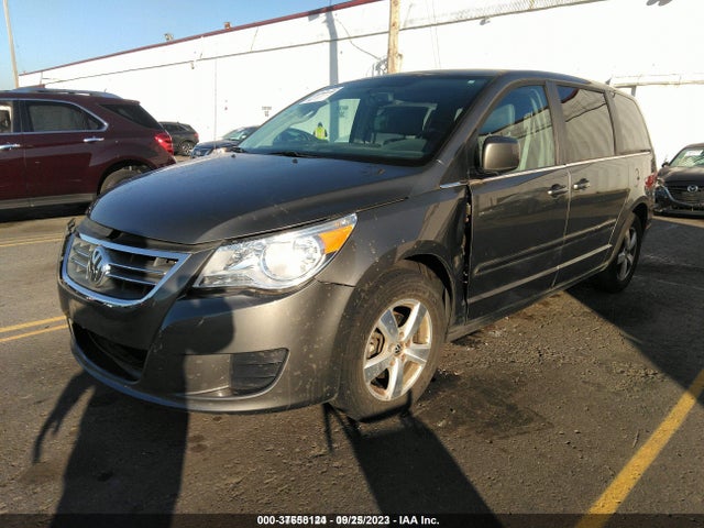2010 VOLKSWAGEN ROUTAN SE VIN: 2V4RW3D19AR323079