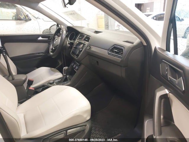 3VV2B7AXXJM066689 Volkswagen Tiguan Sel/se