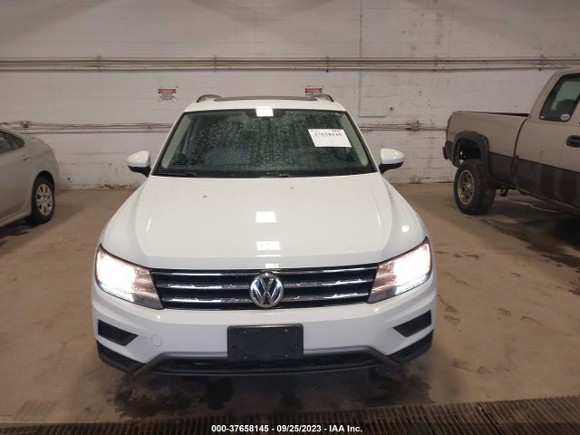 3VV2B7AXXJM066689 Volkswagen Tiguan Sel/se