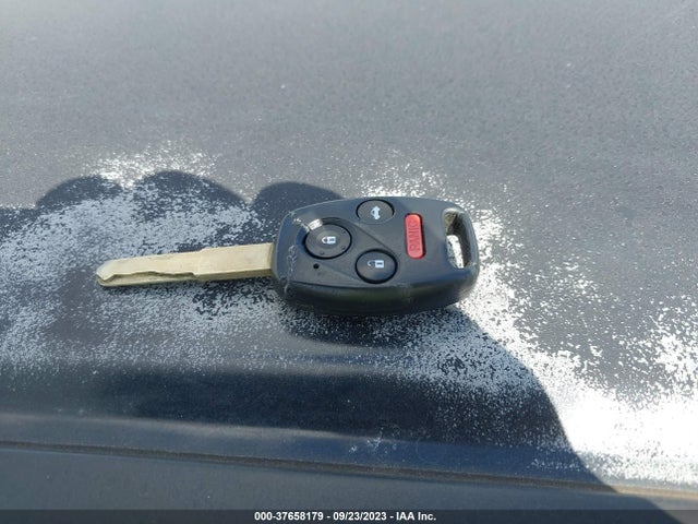 2008 HONDA CIVIC CPE LX VIN: 2HGFG11618H527780