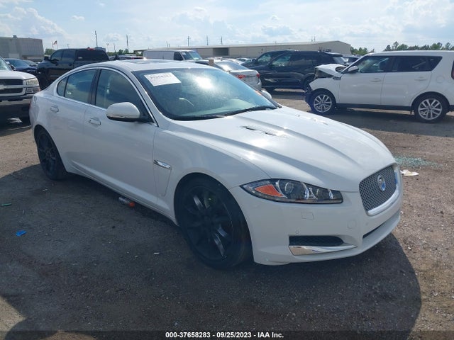 2013 JAGUAR XF SAJWA0HE8DMS72383 Photo 0