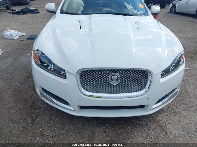 2013 JAGUAR XF SAJWA0HE8DMS72383 Photo 5