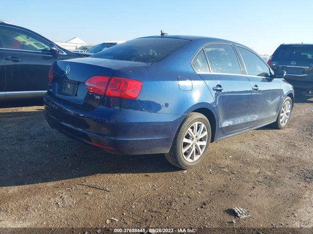 3VWD07AJ5EM240440 Volkswagen Jetta Sedan Se W/connectivity