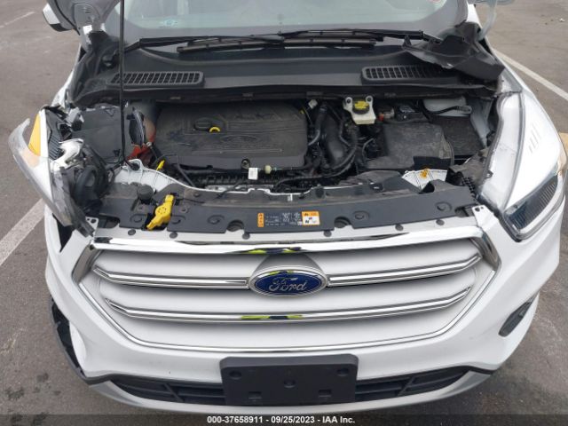 1FMCU9GDXJUB82312 Ford ESCAPE SE