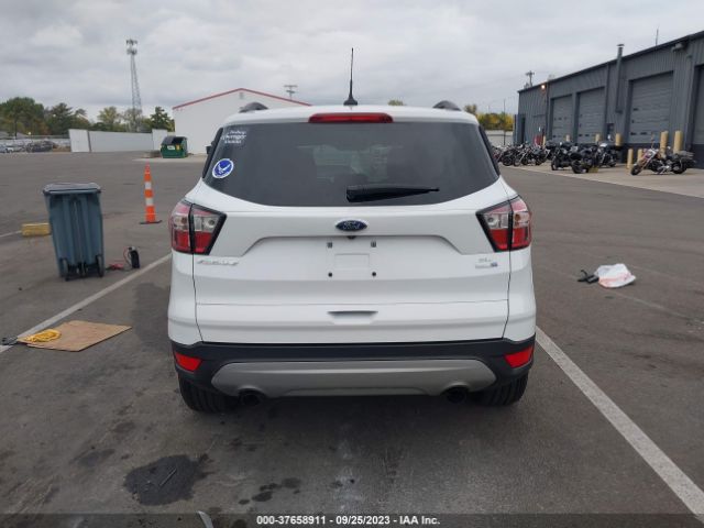 1FMCU9GDXJUB82312 Ford ESCAPE SE