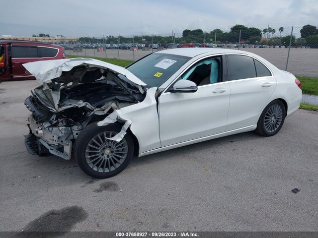 55SWF4JB6GU100128 Mercedes-Benz C-class C 300