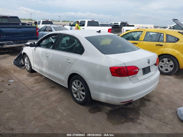 3VWD07AJ9EM384198 Volkswagen Jetta Sedan Se W/connectivity