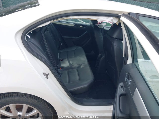 3VWD07AJ9EM384198 Volkswagen Jetta Sedan Se W/connectivity