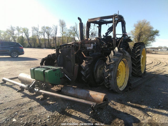 37658980 :رقم المزاد ، 1RW8320RPAP008410 vin ، 2010 John Deere 8320r Tractor مزاد بيع