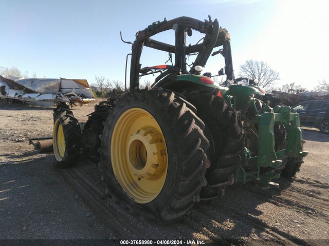 37658980 :رقم المزاد ، 1RW8320RPAP008410 vin ، 2010 John Deere 8320r Tractor مزاد بيع