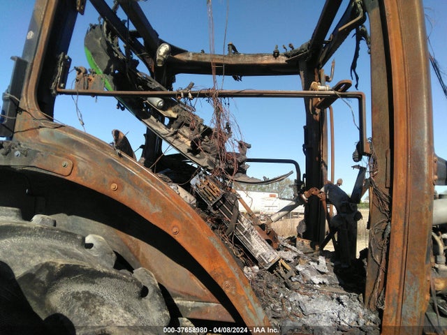 37658980 :رقم المزاد ، 1RW8320RPAP008410 vin ، 2010 John Deere 8320r Tractor مزاد بيع