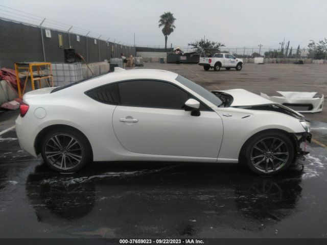 JF1ZNAA1XF8704485 Scion FR-S