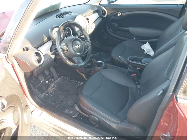2012 MINI COOPER HARDTOP WMWSU3C54CT184915 Photo 4