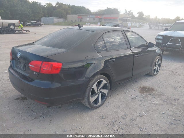 2014 VOLKSWAGEN JETTA SEDAN TDI VALUE EDITION VIN: 3VWLL7AJ5EM326821