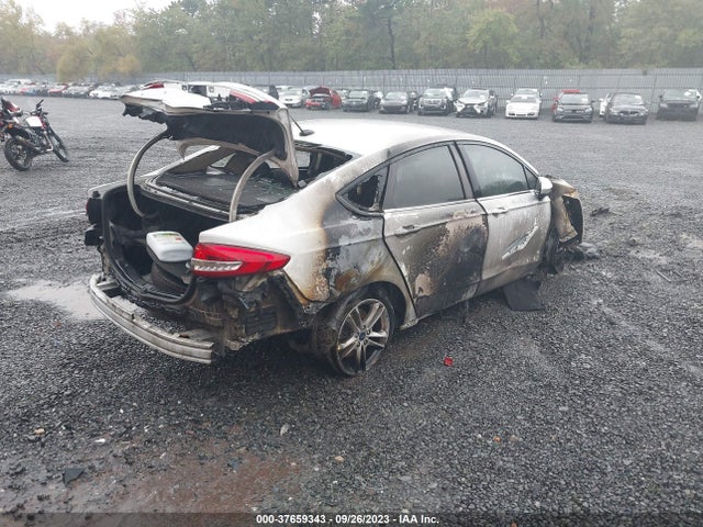 Ford FUSION SE 2018 3FA6P0HDXJR258577 Image 4