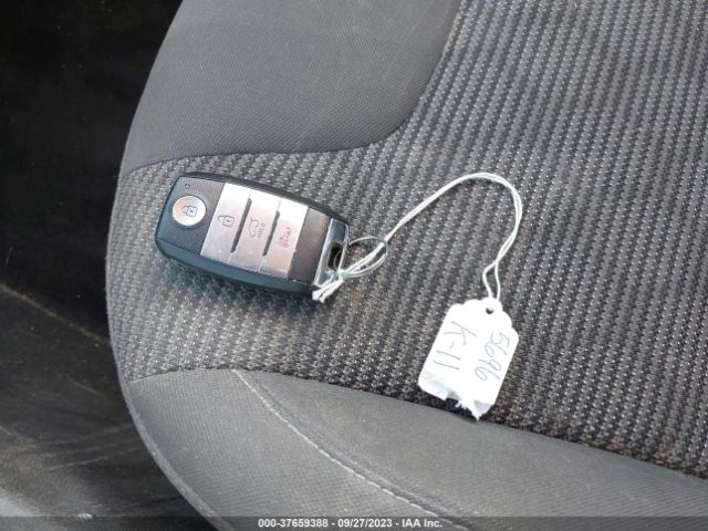 KNDCB3LCXJ5209961 KIA NIRO LX