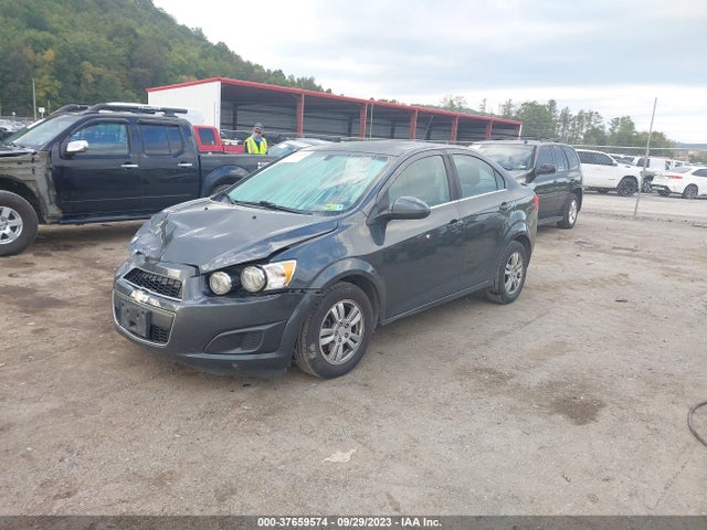 Chevrolet SONIC LT 2016 1G1JC5SH1G4185019 Image 2