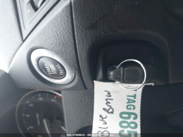 2015 BMW X1 WBAVL1C5XFVY38443 Photo 10