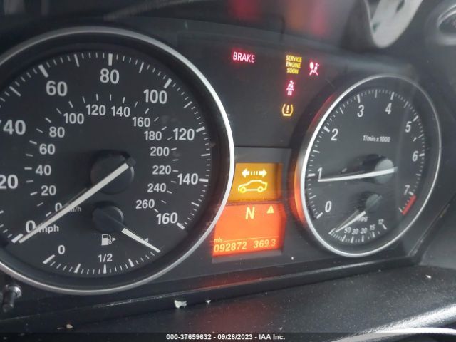 2015 BMW X1 WBAVL1C5XFVY38443 Photo 6