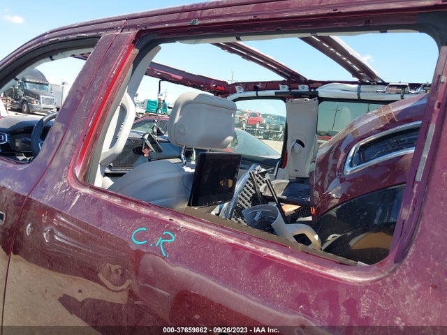 1C4SJVDT2NS140943 Jeep Wagoneer Series Iii