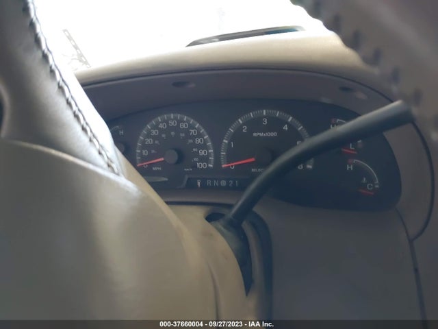 2001 FORD EXPEDITION EDDIE BAUER VIN: 1FMPU18L81LB44480