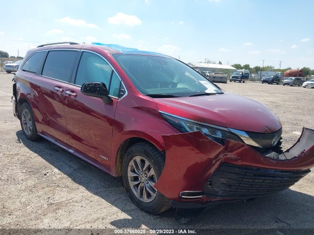 Toyota SIENNA XLE 2021 5TDJRKEC3MS011909 Image 1
