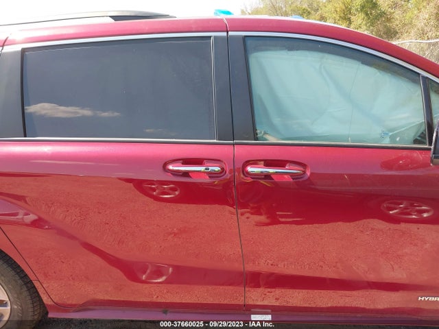 Toyota SIENNA XLE 2021 5TDJRKEC3MS011909 Image 12