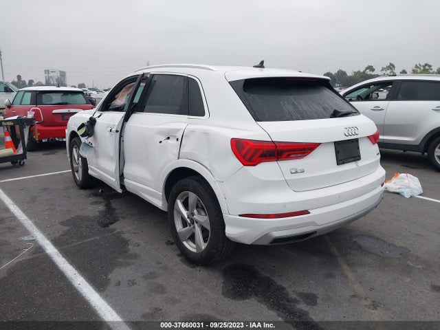 WA1AUCF39M1095342 Audi Q3 PREMIUM