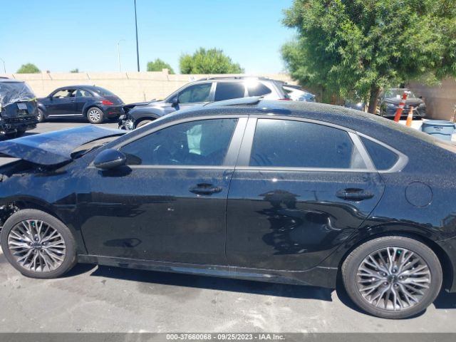 3KPF54AD9PE632453 KIA Forte Gt-line