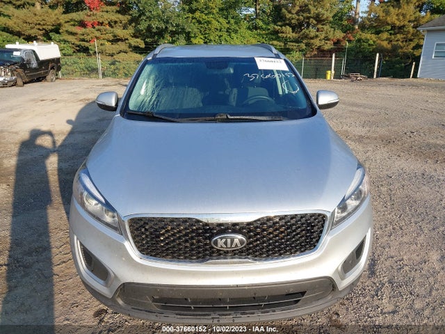 2018 KIA SORENTO LX VIN: 5XYPGDA35JG344574