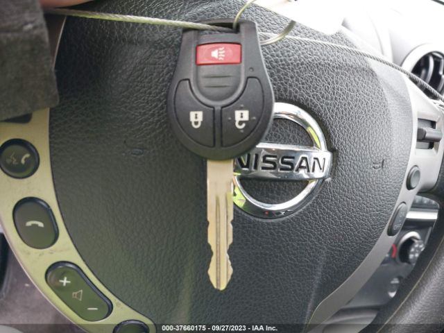 JN8AS5MT0FW670075 Nissan Rogue Select S
