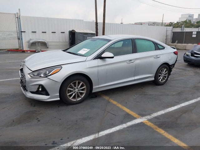 Hyundai SONATA SE 2018 5NPE24AF6JH700572 Image 2