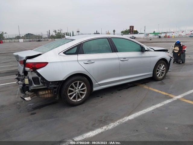 Hyundai SONATA SE 2018 5NPE24AF6JH700572 Image 11