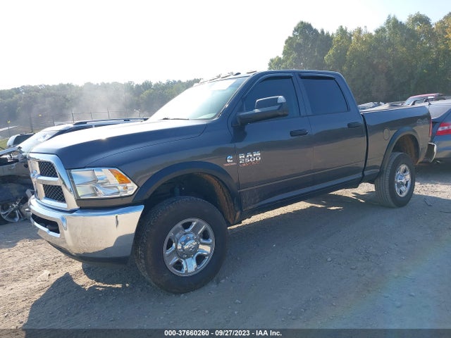 RAM 2500 Tradesman 2017 3C6UR5CL1HG693704 Image 2