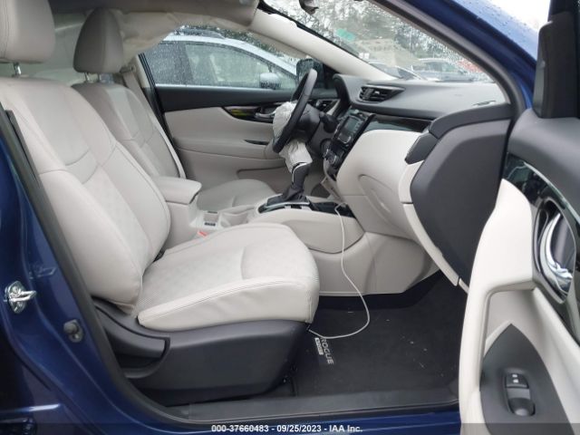 JN1BJ1BW8NW488098 Nissan Rogue Sport Sv