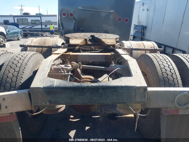 1997 Peterbilt 379 მანქანა იყიდება აუქციონზე, vin: 1XP5DB9X9VD415760, აუქციონის ნომერი: 37660838