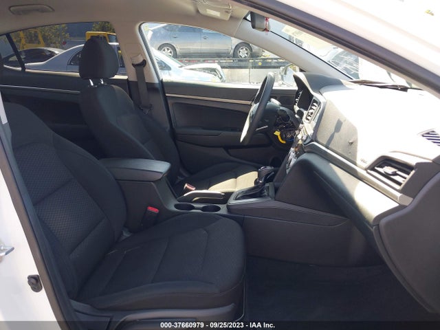2019 HYUNDAI ELANTRA SE VIN: 5NPD74LF6KH438712