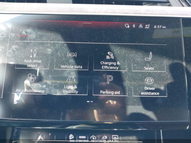 WA1AAAGE9NB006989 Audi E-tron Premium Quattro