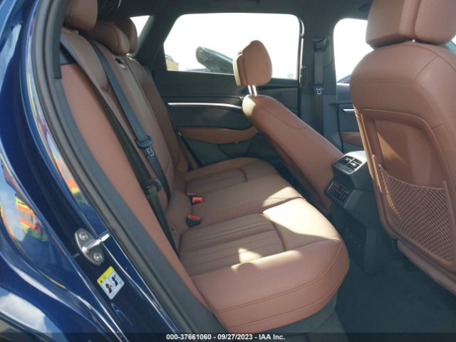 WA1AAAGE9NB006989 Audi E-tron Premium Quattro