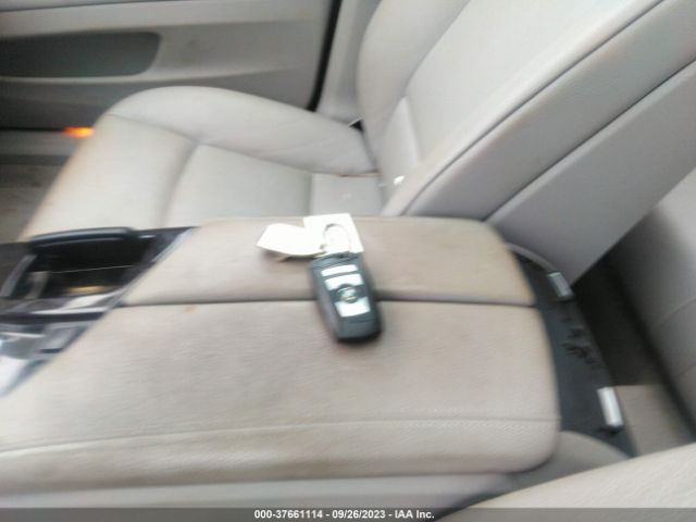 2011 BMW 528I WBAFR1C52BC672055 Photo 10