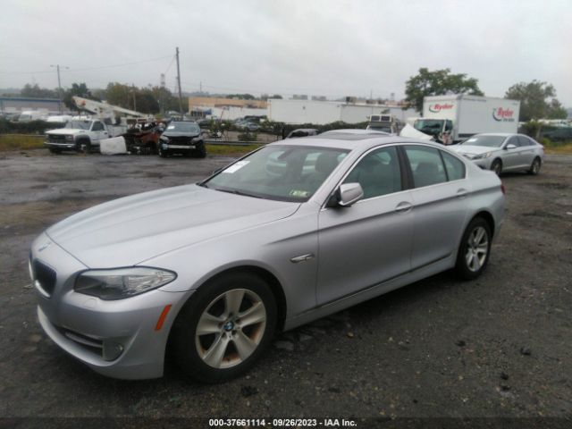 2011 BMW 528I WBAFR1C52BC672055 Photo 1