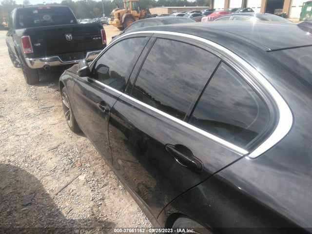 BMW 3 Series 330i 2018 WBA8B9G59JNV00436 Image 14
